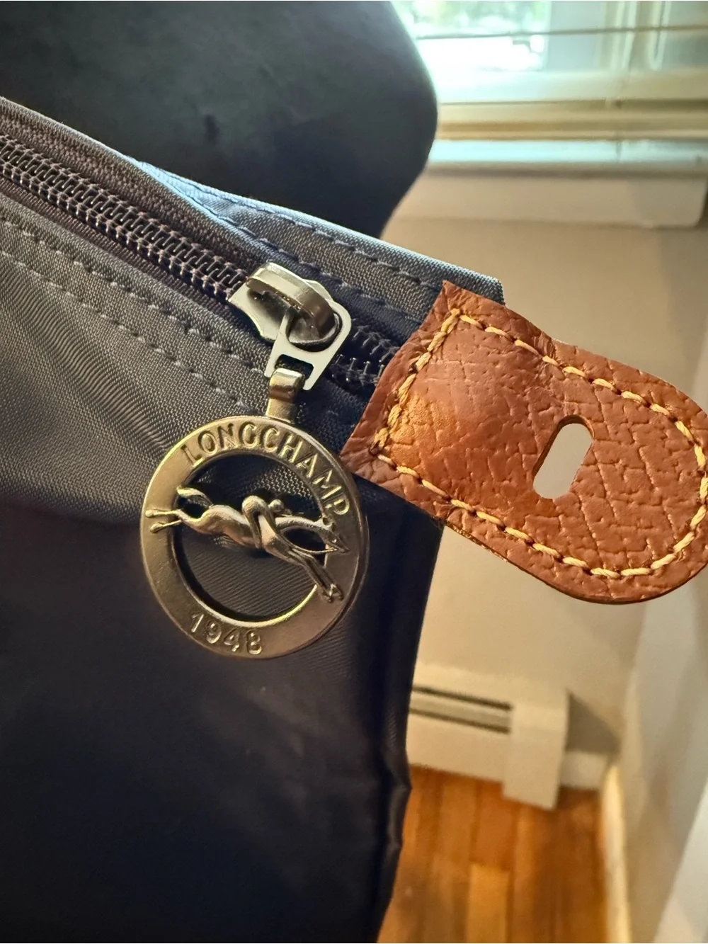 Longchamp Le Pliage “type L” large travel bag in navy blue - Picture 8 of 13